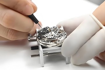 南京江诗丹顿手表有雾气维修